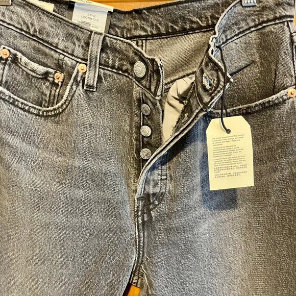 NWT 501 Premium Original Fit Women's Jeans by Levi's , size 28  30 - Picture 5 of 8